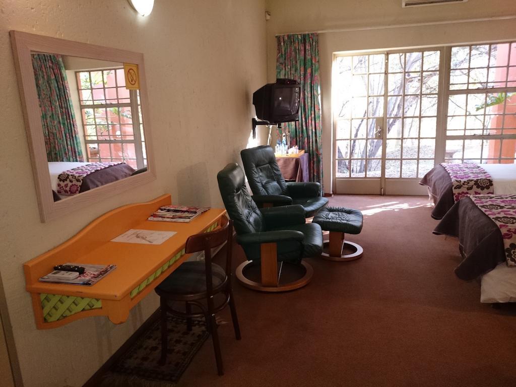 Hornbill Lodge Magaliesburg Rum bild