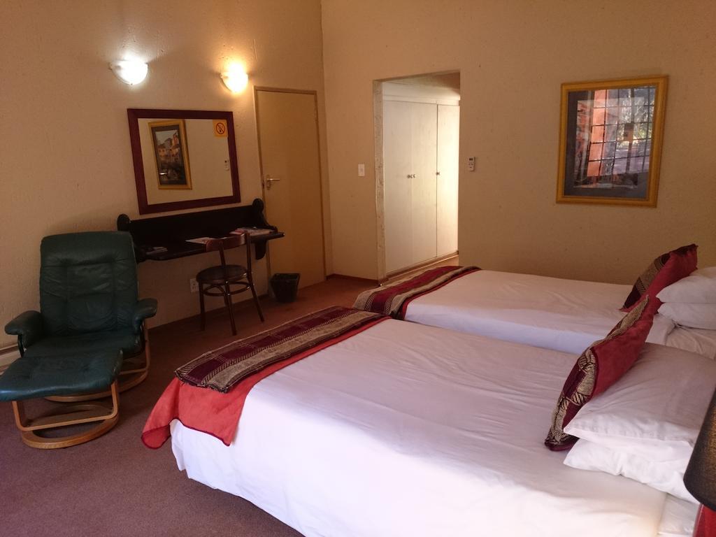 Hornbill Lodge Magaliesburg Rum bild